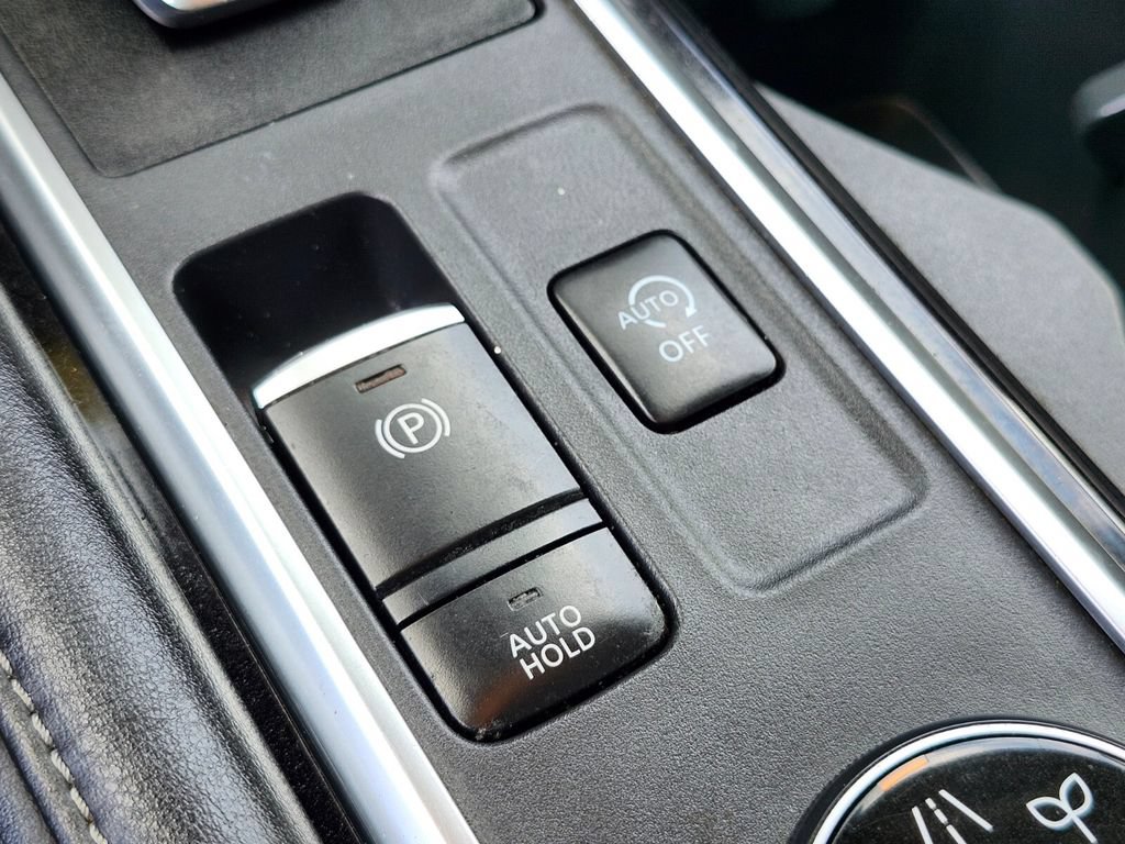 Used 2022 Nissan Pathfinder SV w/ SV Premium Package AWD/4WD image 28