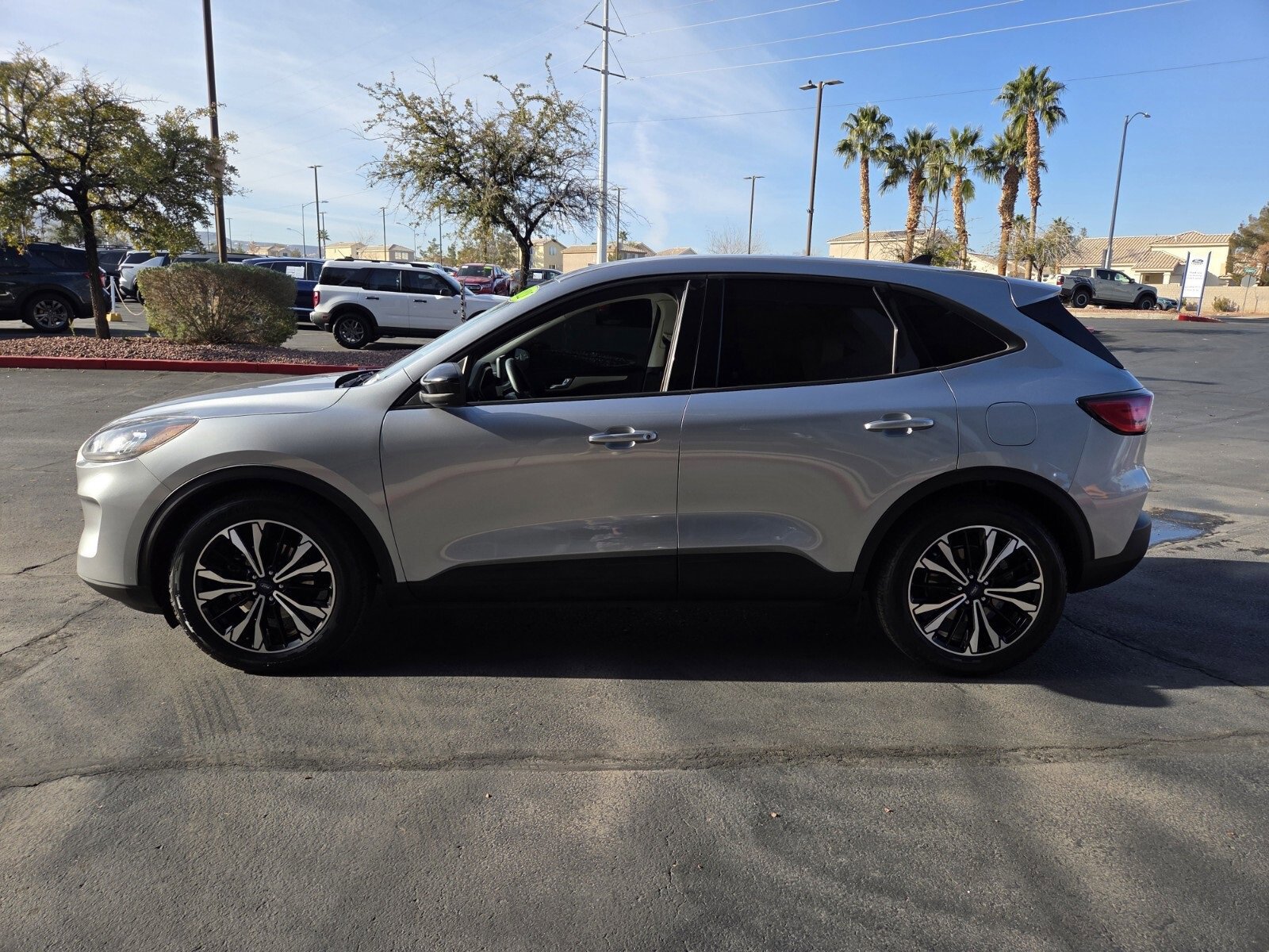 Certified 2021 Ford Escape SE w/ SE Sport Appearance Package image 2