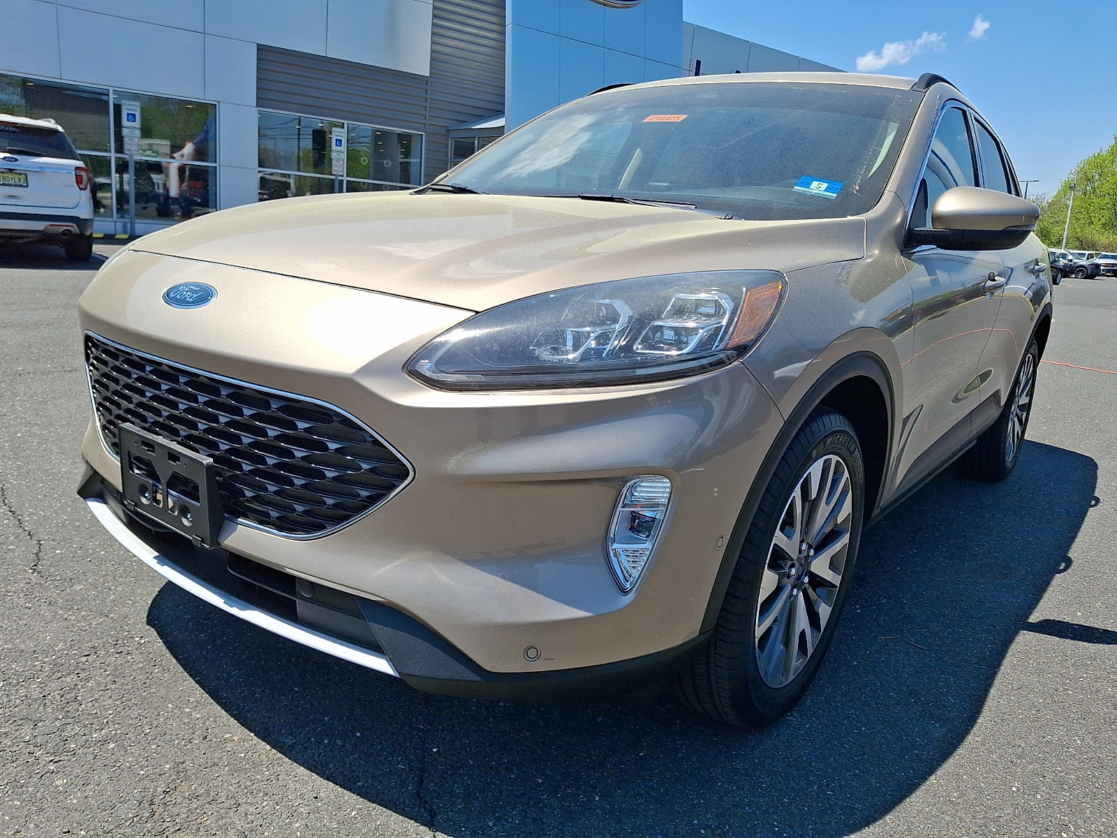 Certified 2020 Ford Escape Titanium AWD/4WD image 4