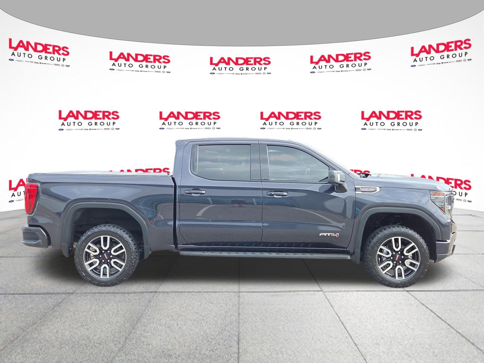 Used 2022 GMC Sierra 1500 AT4 w/ AT4 Premium Package AWD/4WD image 2