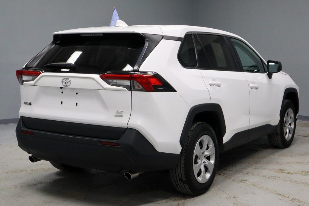 Used 2024 Toyota RAV4 LE image 5