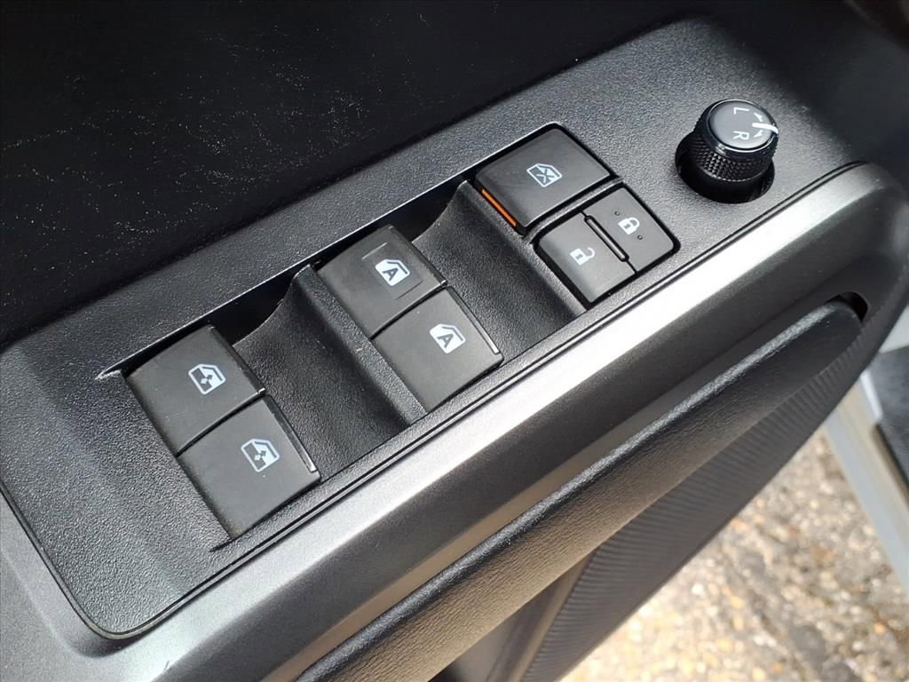 Used 2021 Toyota Tacoma TRD Off-Road w/ Technology Package image 18