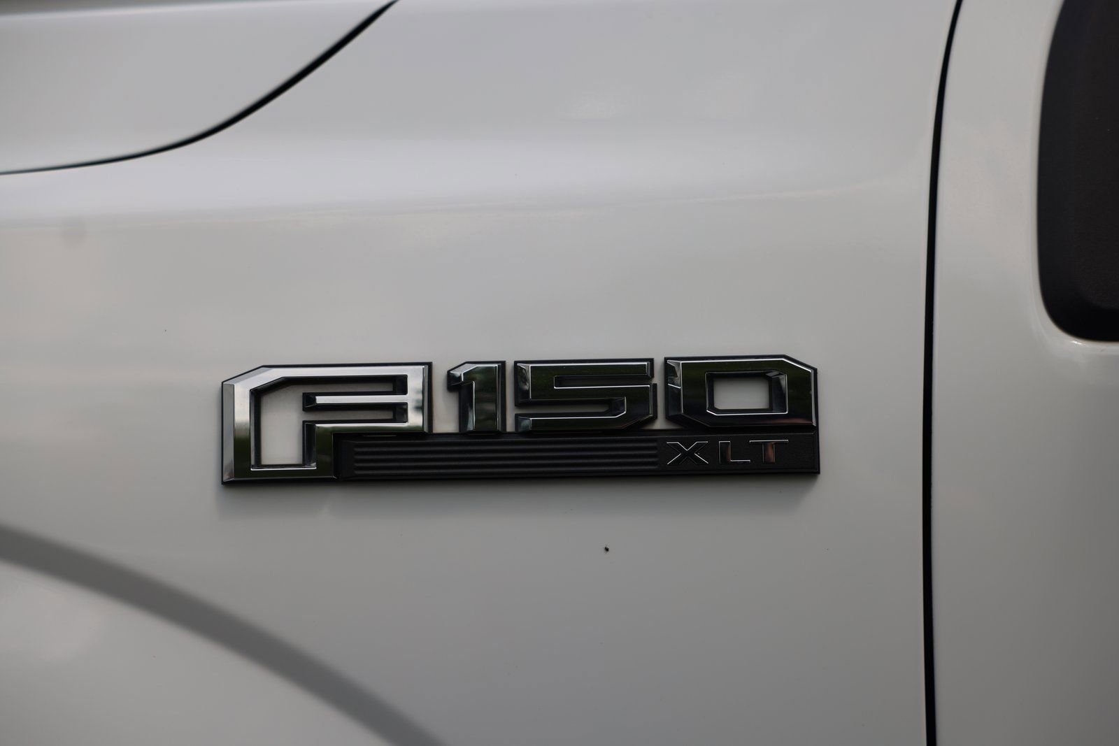 Certified 2018 Ford F150 XLT w/ Equipment Group 302A Luxury AWD/4WD image 19