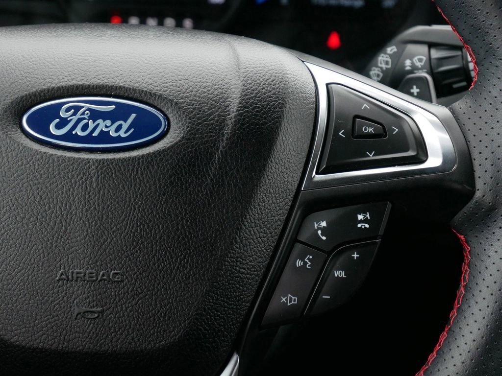 Certified 2023 Ford Edge ST-Line w/ Class II Trailer Tow Package image 19