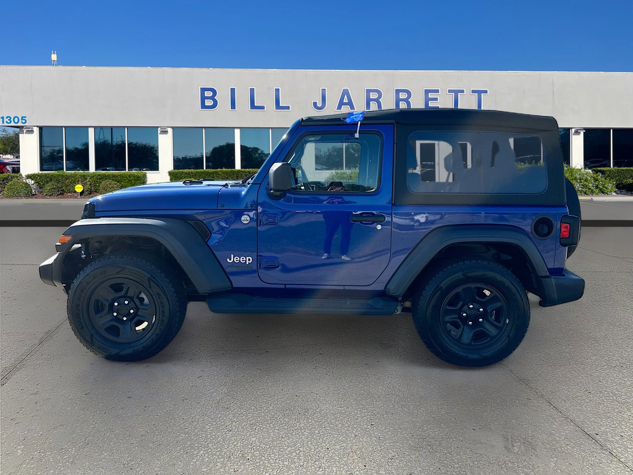 Used 2019 Jeep Wrangler Sport S image 2