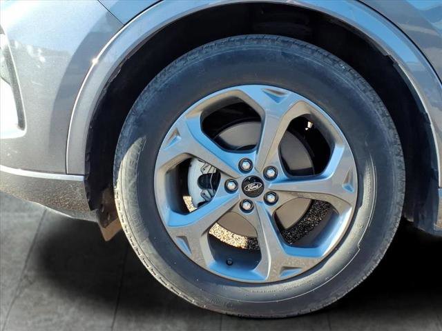 Certified 2024 Ford Escape ST-Line w/ Cold Weather Package image 10