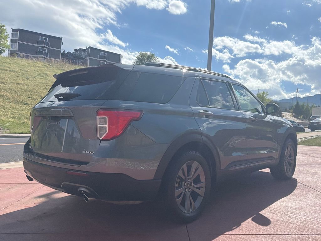 Certified 2021 Ford Explorer XLT w/ Equipment Group 202A AWD/4WD image 9