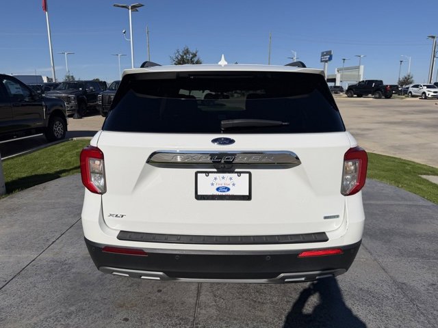 Certified 2020 Ford Explorer XLT w/ Equipment Group 202A image 5