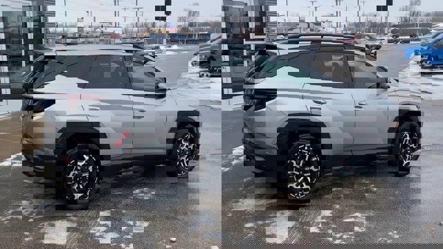 Used 2025 Hyundai Tucson XRT image 2