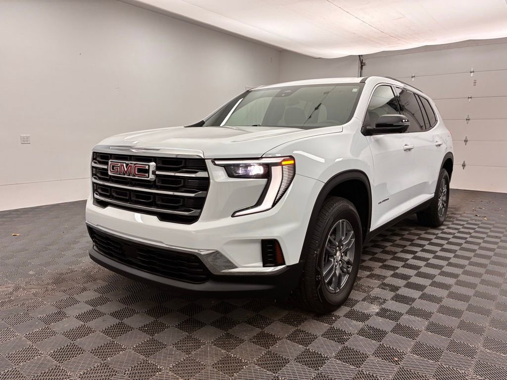 Used 2025 GMC Acadia Elevation image 11