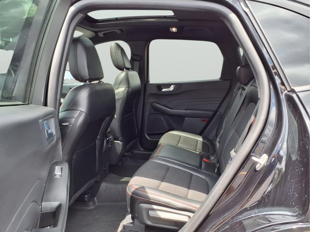 Certified 2024 Ford Escape ST-Line w/ Tech Pack #1 AWD/4WD image 10