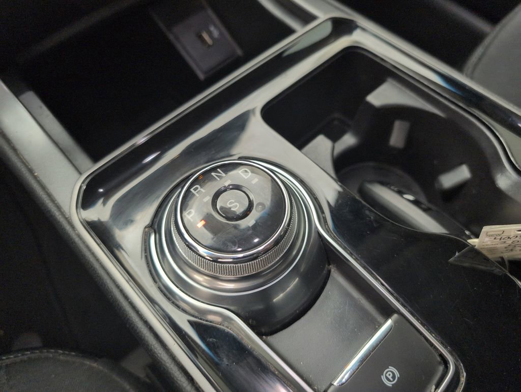 Certified 2019 Ford Edge SE w/ SE Fleet Driver's Package image 29