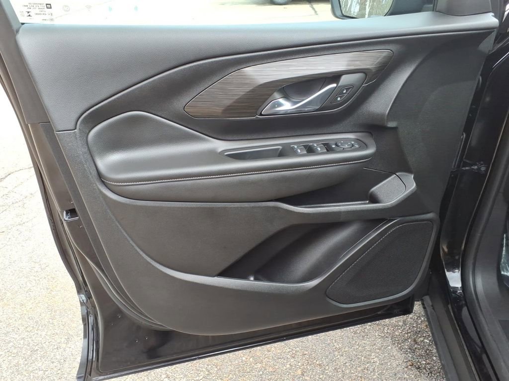 Used 2023 GMC Terrain SLE w/ LPO, Floor Liner Package AWD/4WD image 16