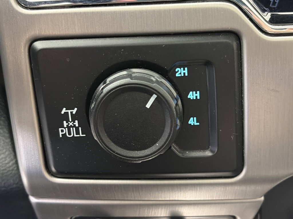 Certified 2022 Ford F350 Platinum w/ FX4 Off-Road Package image 23