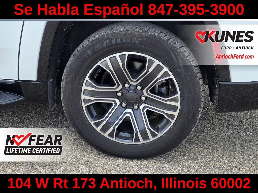 Used 2024 Jeep Wagoneer L Series II w/ Flexible Seating Group AWD/4WD image 15