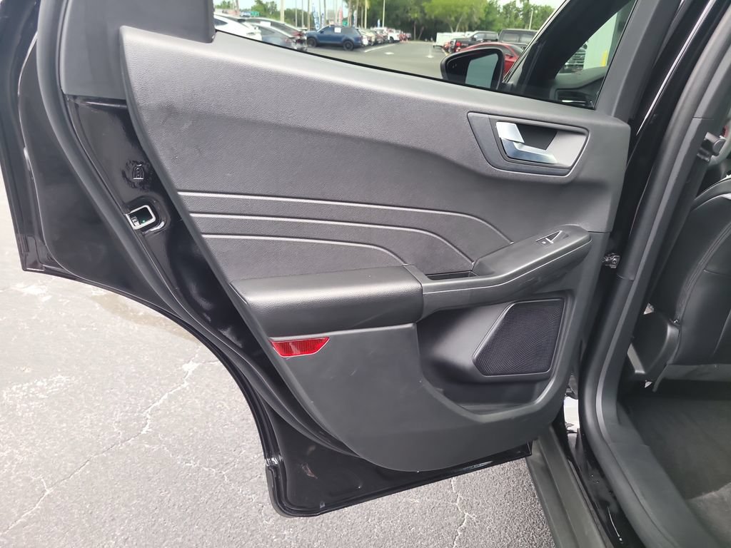 Certified 2023 Ford Escape ST-Line w/ Tech Pack #1 FWD image 9