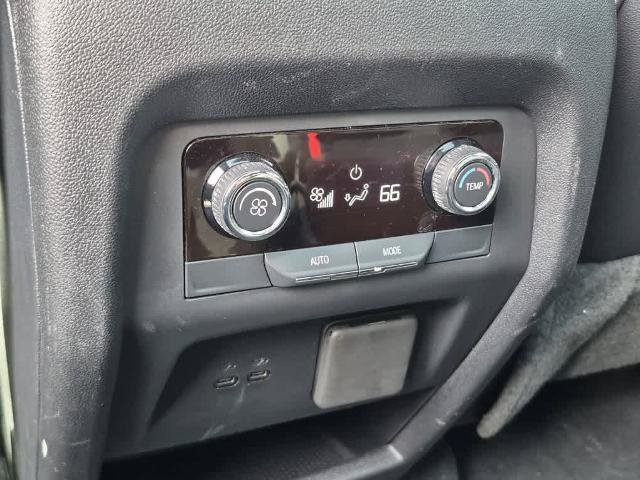 Used 2024 Chevrolet Traverse Z71 w/ Enhanced Driving Package AWD/4WD image 9