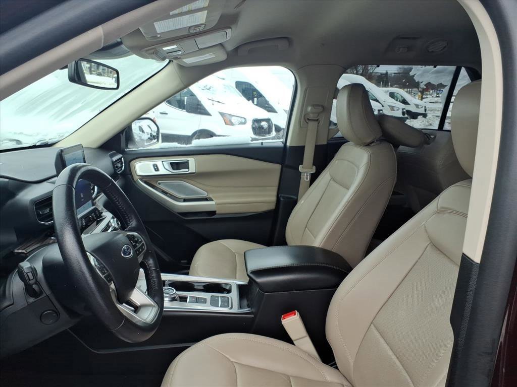 Certified 2023 Ford Explorer Limited w/ Hybrid Equipment Group 310A image 10