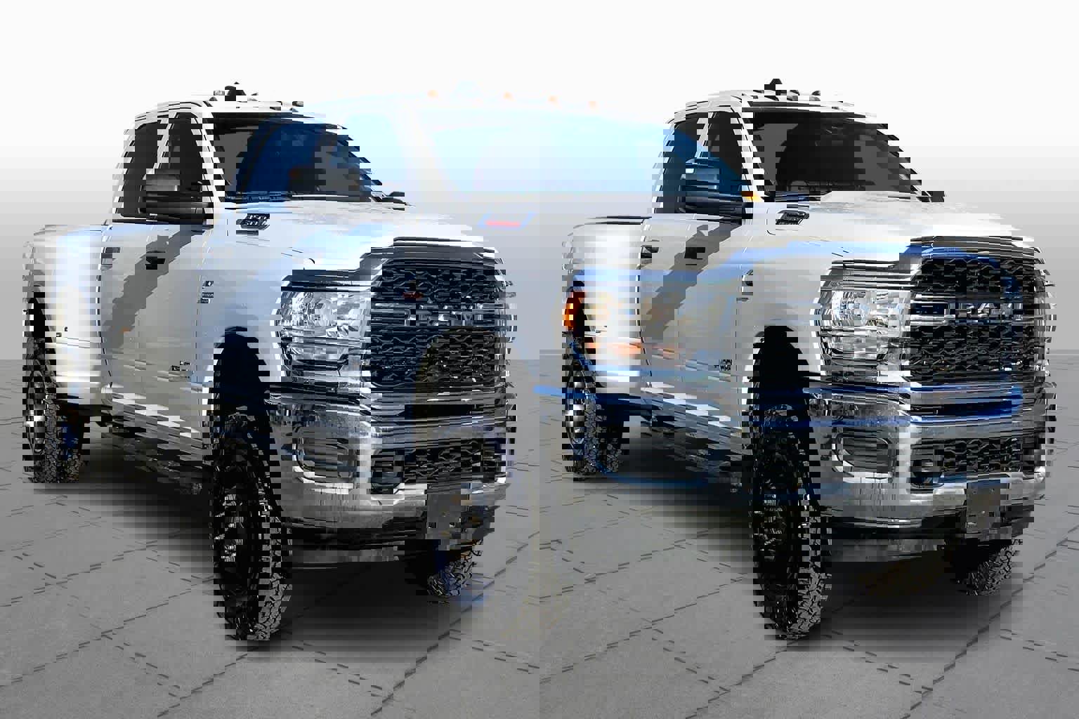 Used 2020 RAM 3500 Tradesman image 2