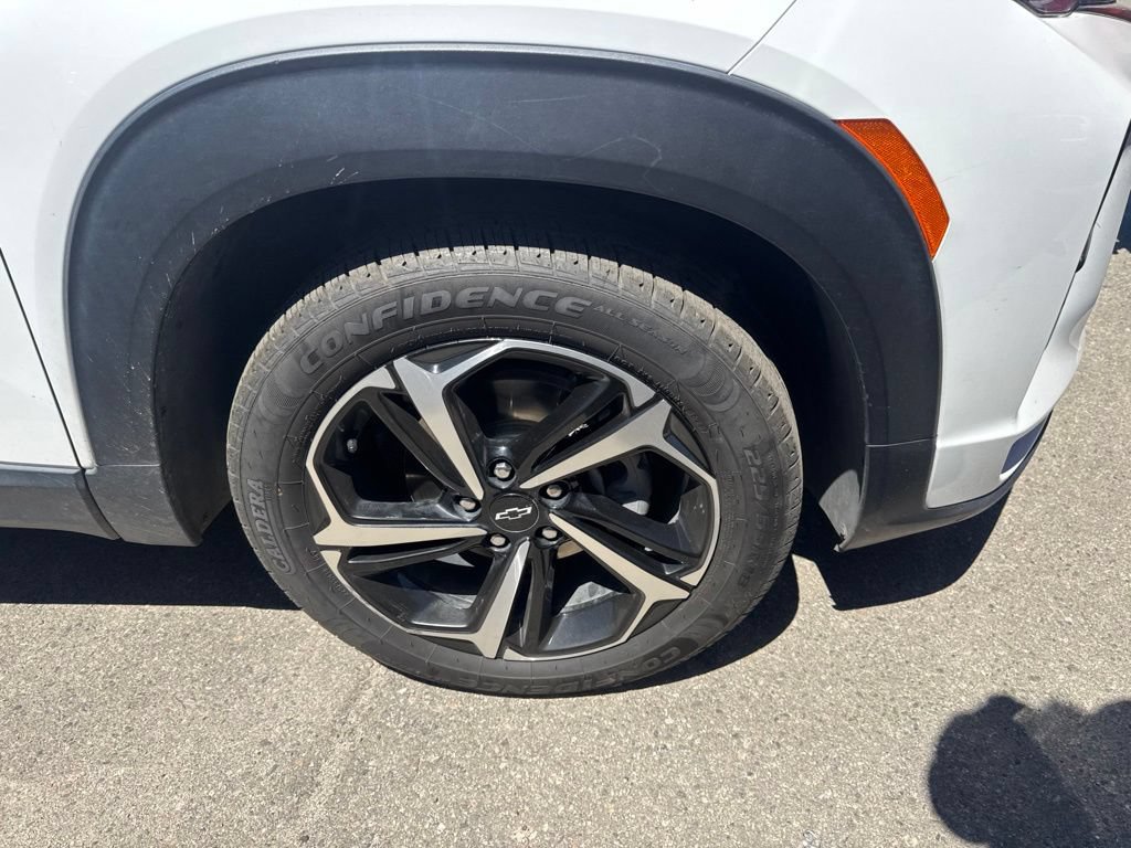 Used 2021 Chevrolet TrailBlazer RS FWD image 3