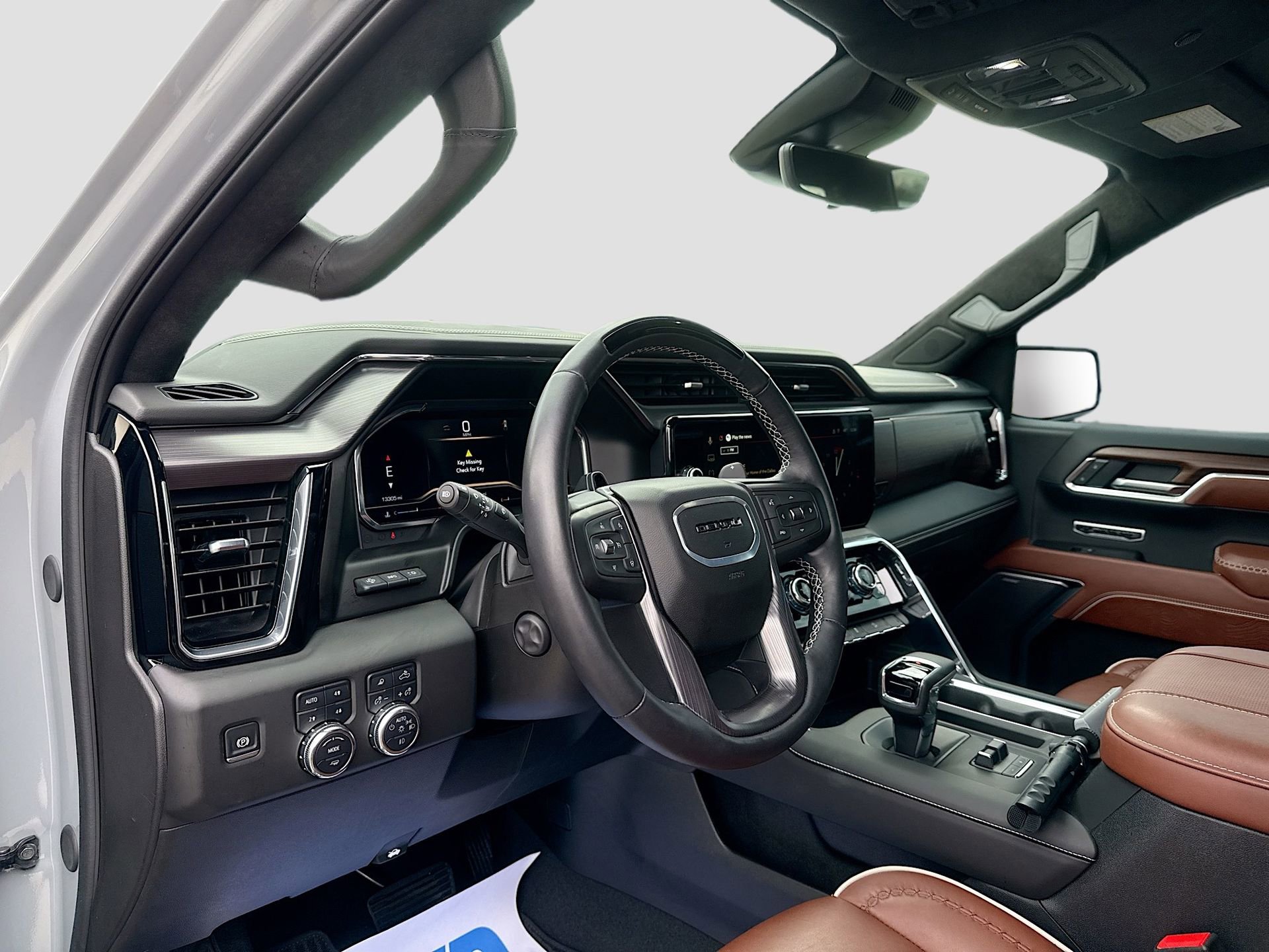 Used 2025 GMC Sierra 1500 Denali Ultimate image 12