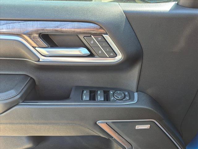Used 2023 Chevrolet Silverado 1500 LTZ w/ LTZ Premium Package AWD/4WD image 14