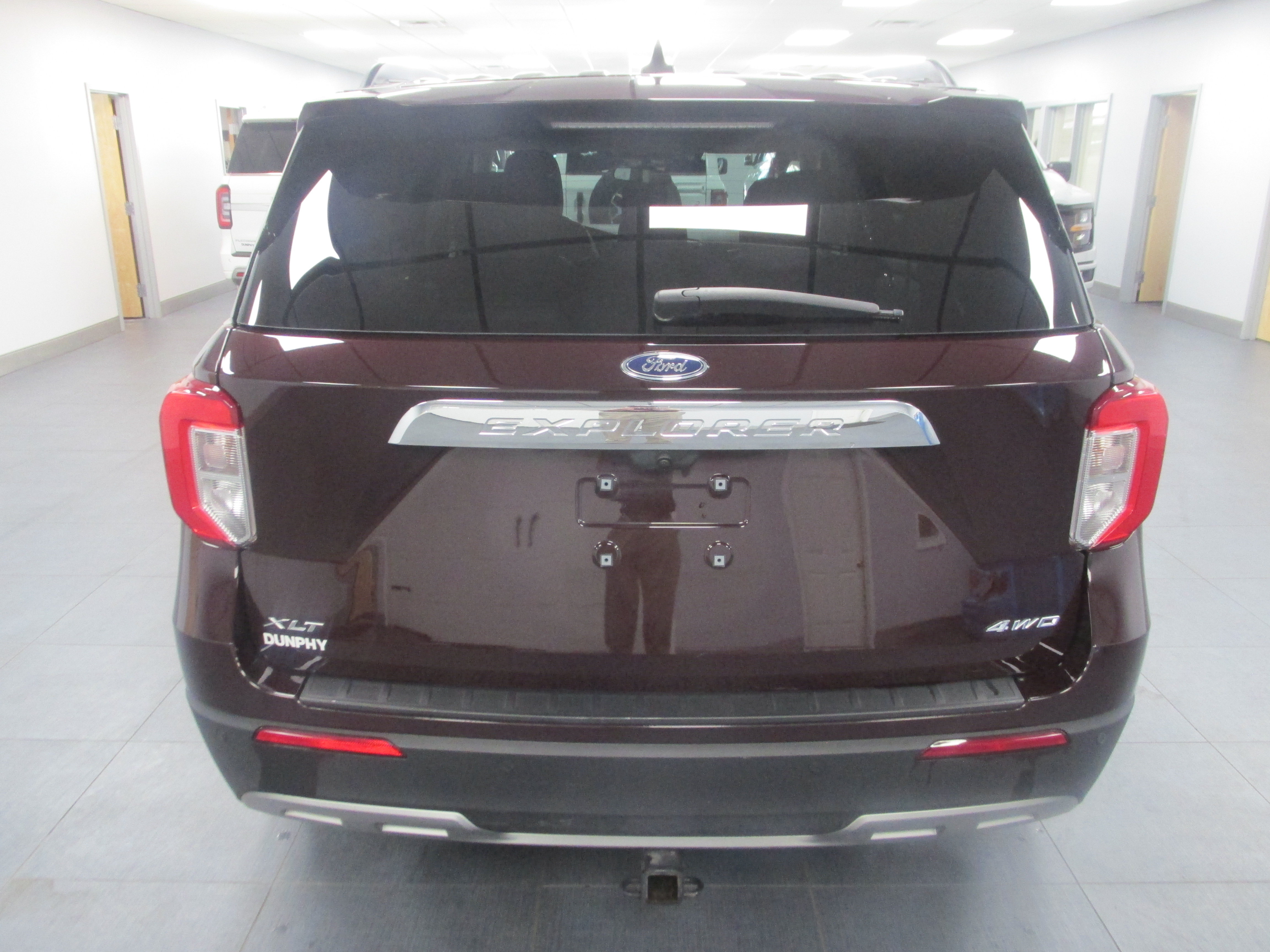 Certified 2023 Ford Explorer XLT w/ Equipment Group 202A AWD/4WD image 6