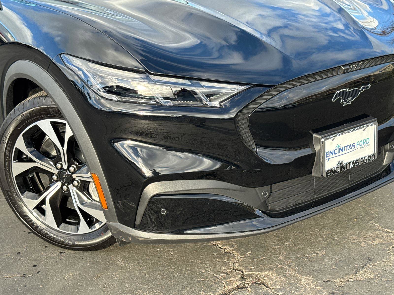 Certified 2025 Ford Mustang Mach-E Select image 3