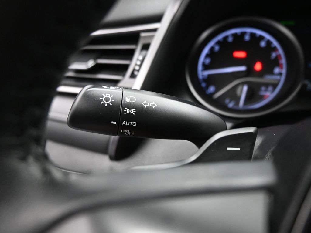 Used 2023 Toyota Camry SE w/ Cold Weather Package AWD/4WD image 13