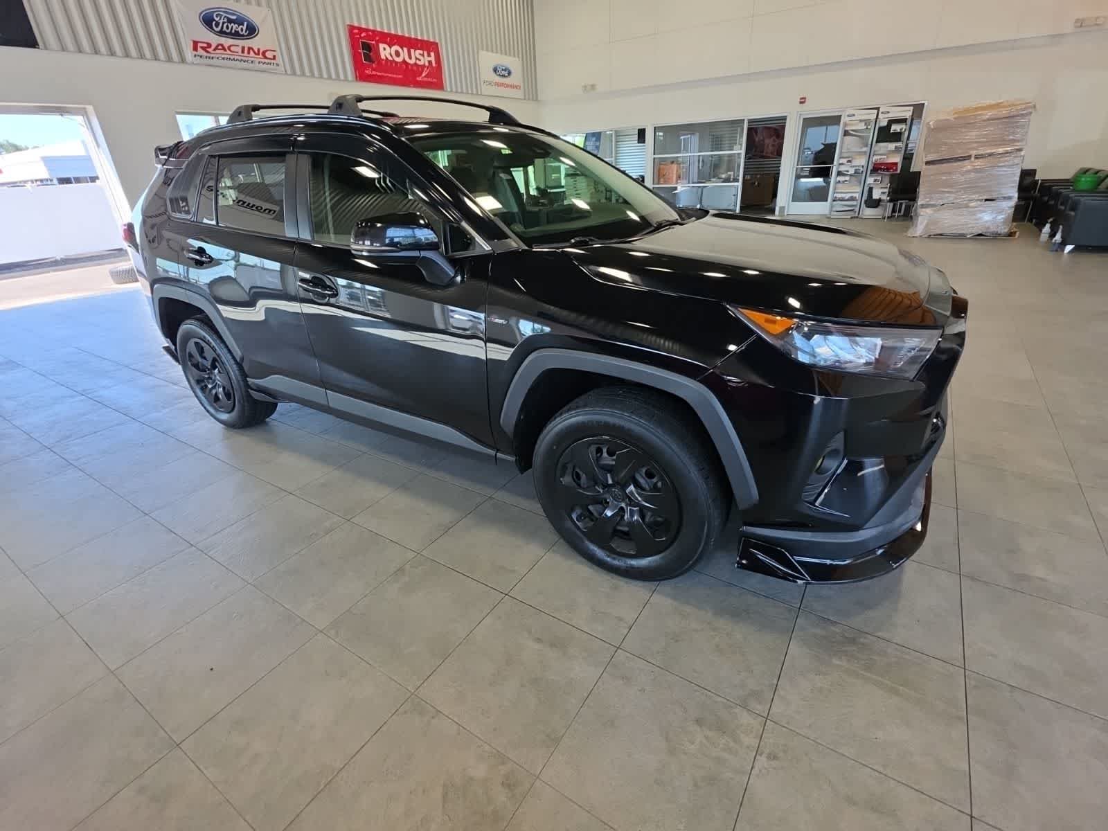 Used 2020 Toyota RAV4 LE w/ All Weather Liner Package AWD/4WD image 7