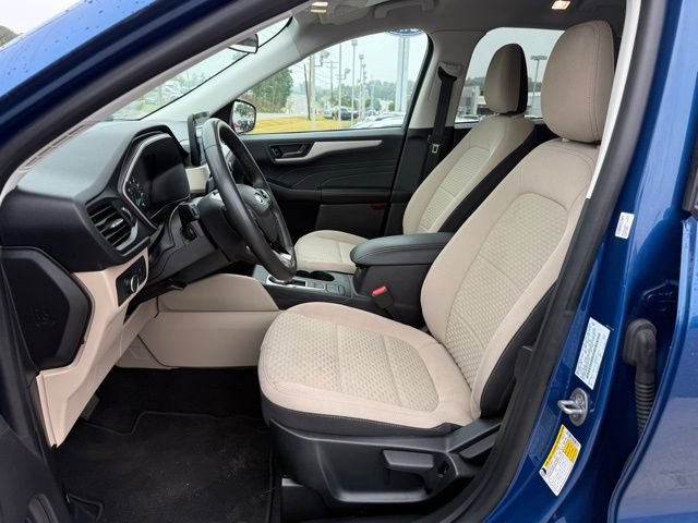 Certified 2022 Ford Escape SE w/ Cold Weather Package AWD/4WD image 18