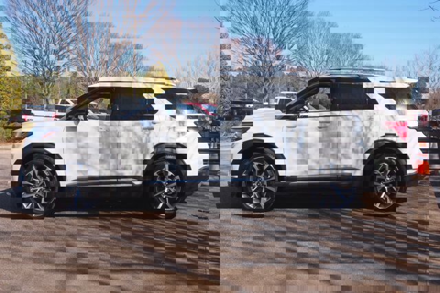 Certified 2025 Ford Explorer Platinum w/ Ultimate Package image 2