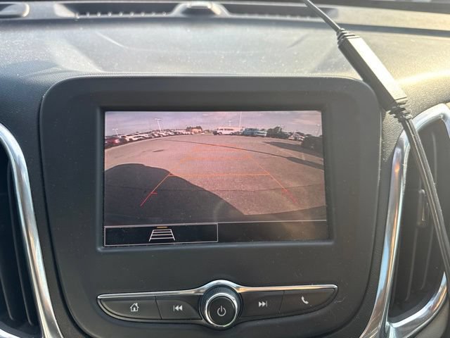 Used 2022 Chevrolet Equinox LS w/ LS Convenience Package FWD image 23