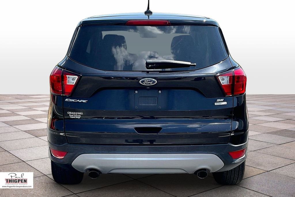 Certified 2019 Ford Escape SE FWD image 4