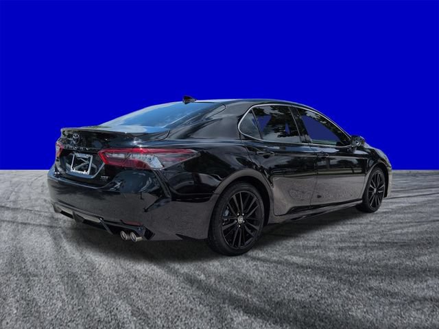 Used 2022 Toyota Camry XSE FWD image 3