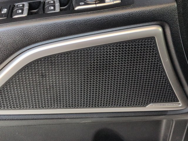 Used 2024 Kia Telluride EX w/ EX Captain's Chair Package FWD image 15