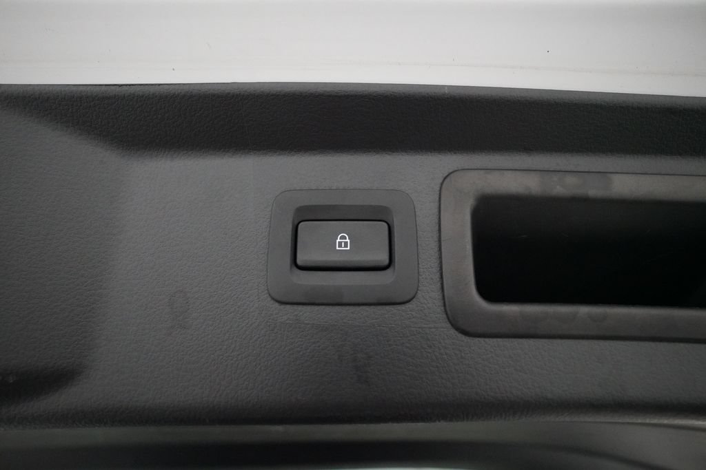 Used 2025 MAZDA CX-50 AWD 2.5 S w/ Select Package image 15