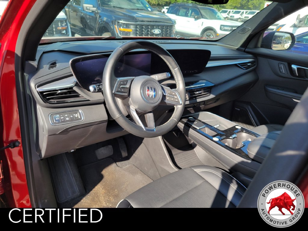 Used 2025 Buick Enclave Preferred AWD/4WD image 17
