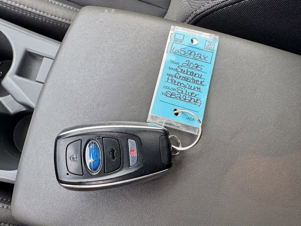 Used 2025 Subaru Crosstrek 2.0i Premium image 33