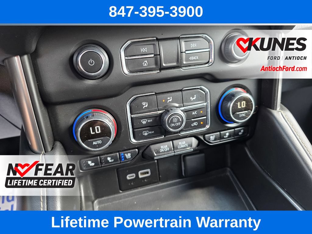 Used 2024 Chevrolet Suburban Premier AWD/4WD image 36