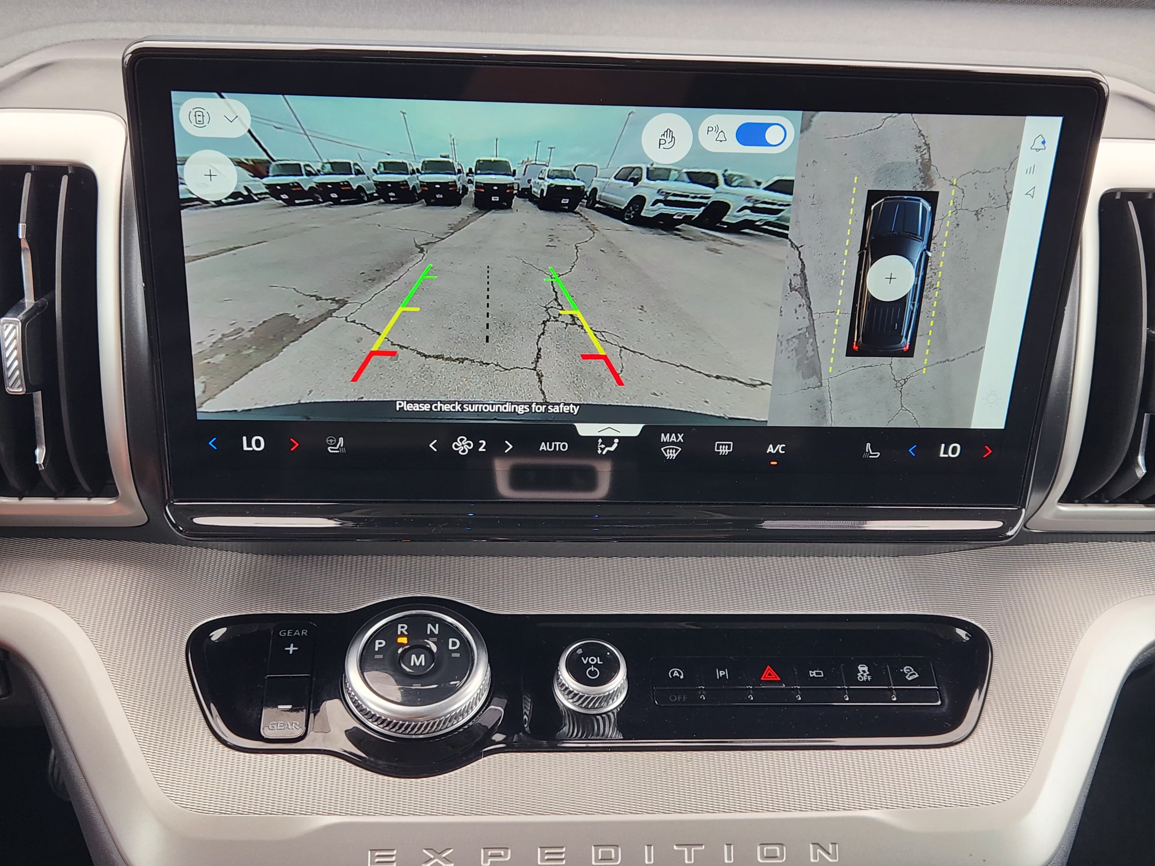 Certified 2025 Ford Expedition Active AWD/4WD image 18