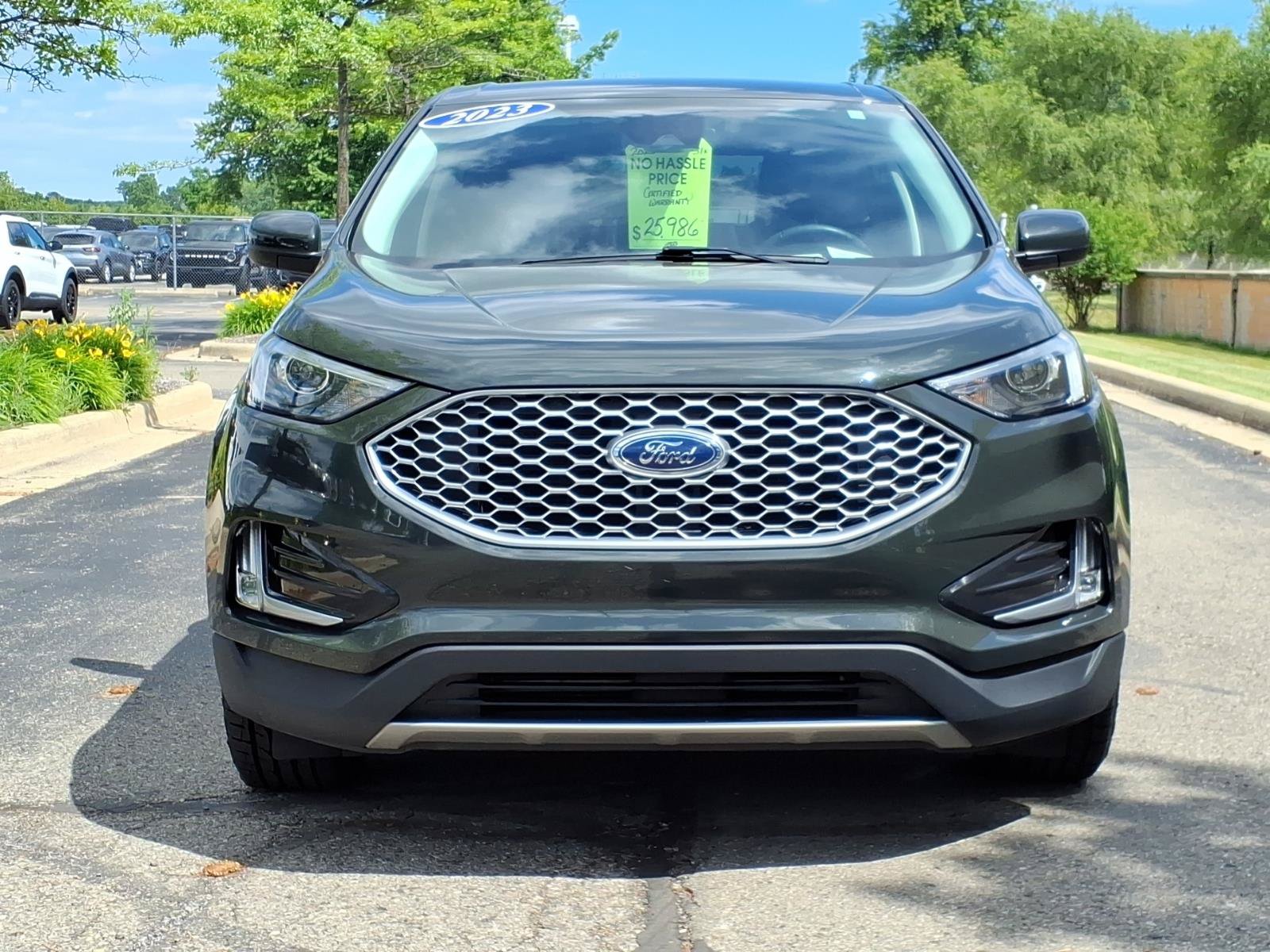 Certified 2023 Ford Edge SEL w/ Convenience Package AWD/4WD image 2