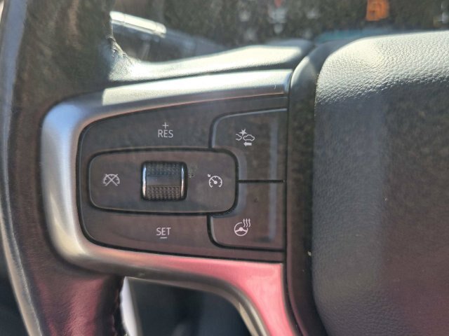 Used 2022 Chevrolet Tahoe Z71 w/ Z71 Off-Road Package AWD/4WD image 19