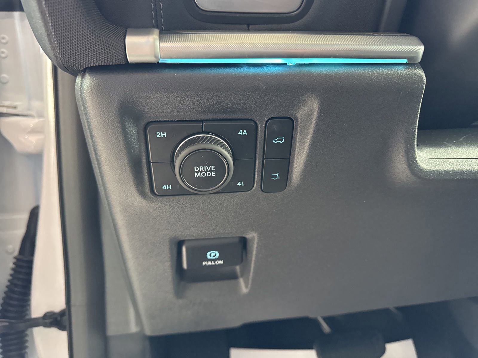 Certified 2025 Ford Expedition Platinum w/ Driver's Package image 29