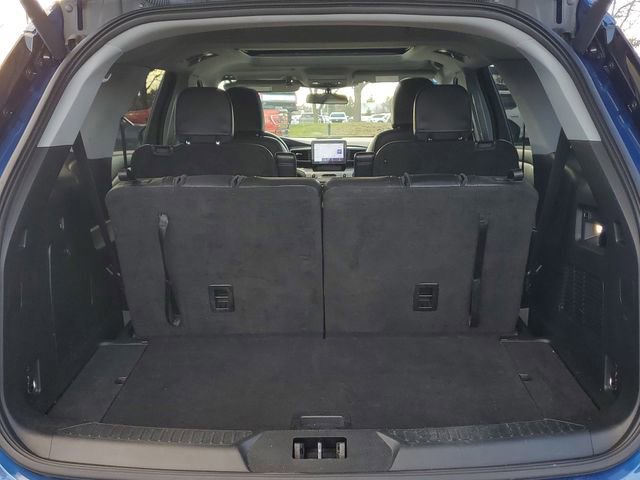 Certified 2023 Ford Explorer XLT w/ Equipment Group 202A image 7