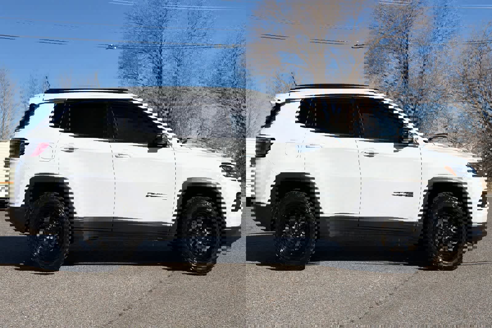 Used 2023 Jeep Compass Latitude image 6