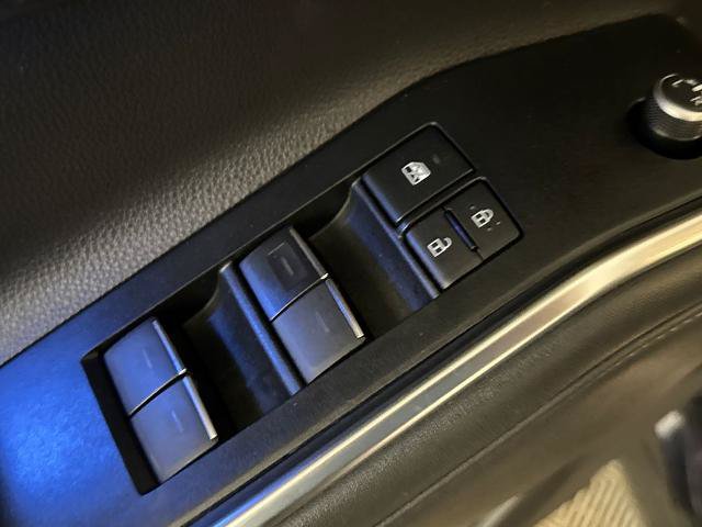 Used 2020 Toyota Highlander Platinum FWD image 17