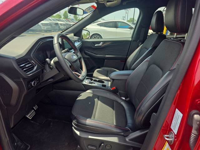 Certified 2024 Ford Escape ST-Line w/ Tech Pack #1 AWD/4WD image 14