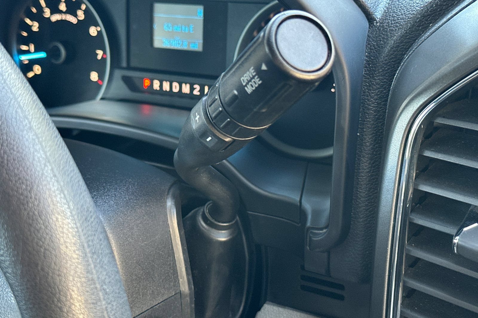 Certified 2018 Ford F150 XLT RWD image 32