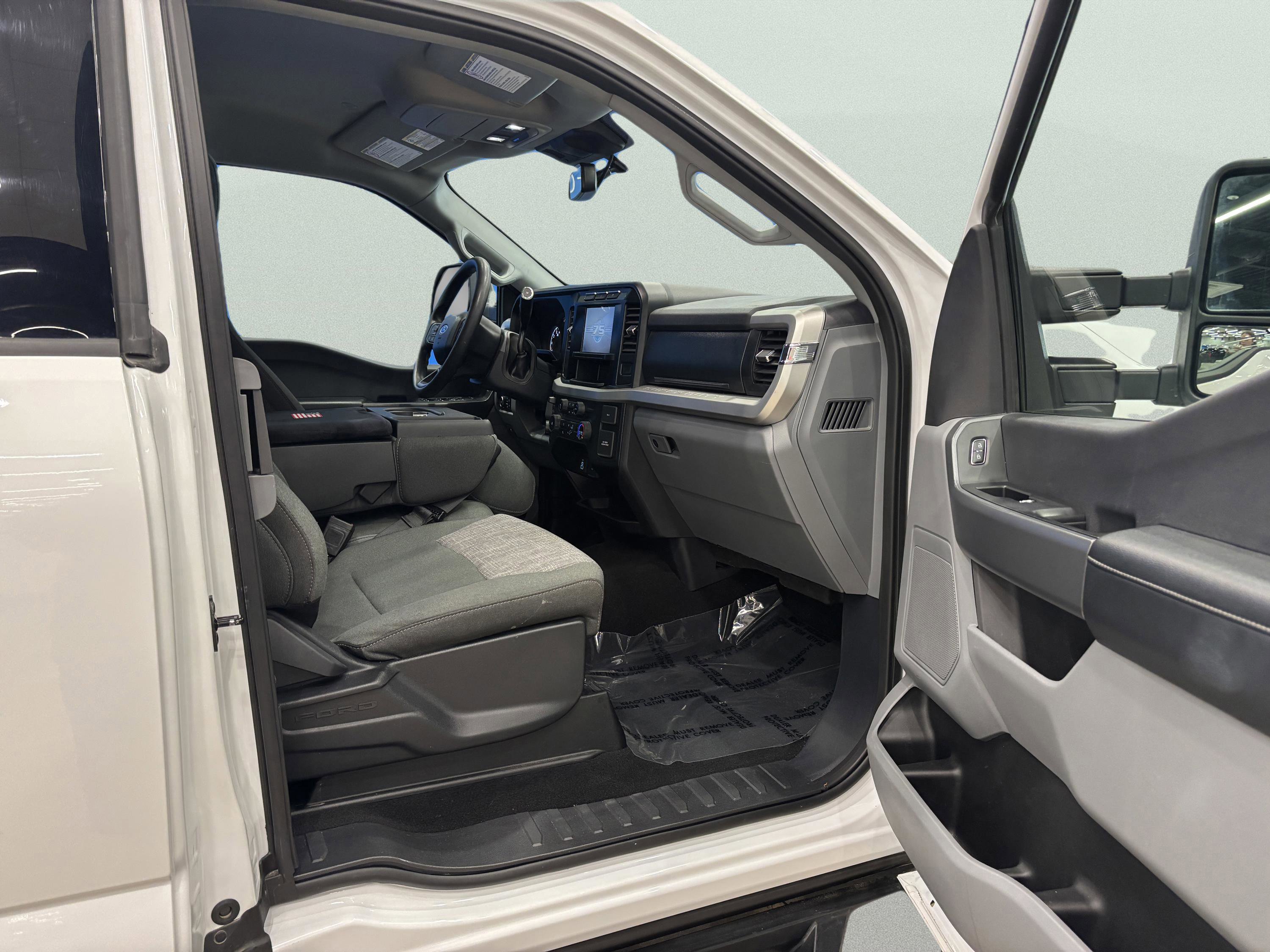 Certified 2023 Ford F250 XLT image 14